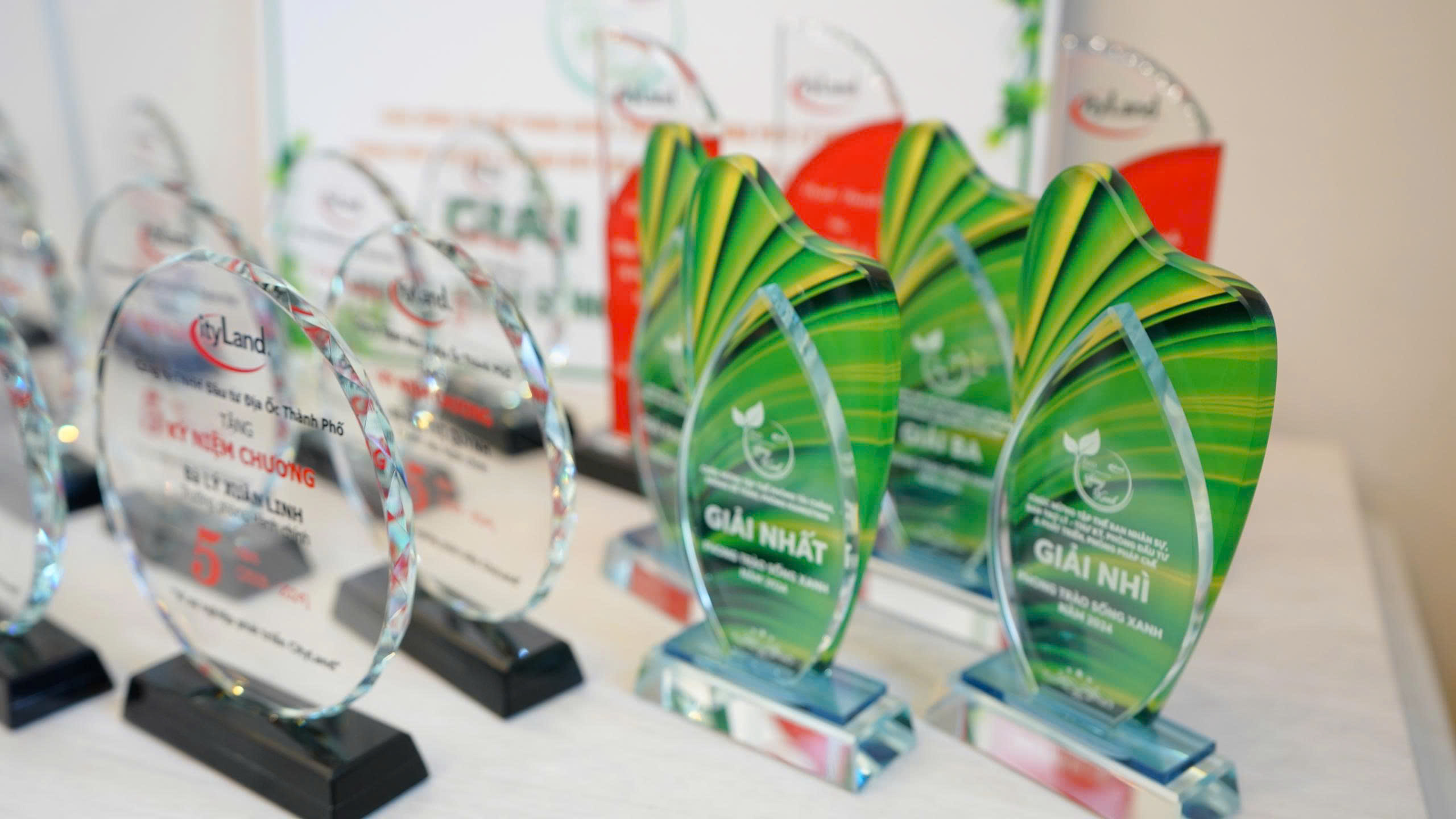 CHÍNH SÁCH HẤP DẪN