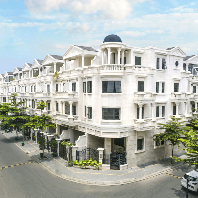 CHOOSE THE BEST SEGMENTCREATE A LEADING IMPRESSION