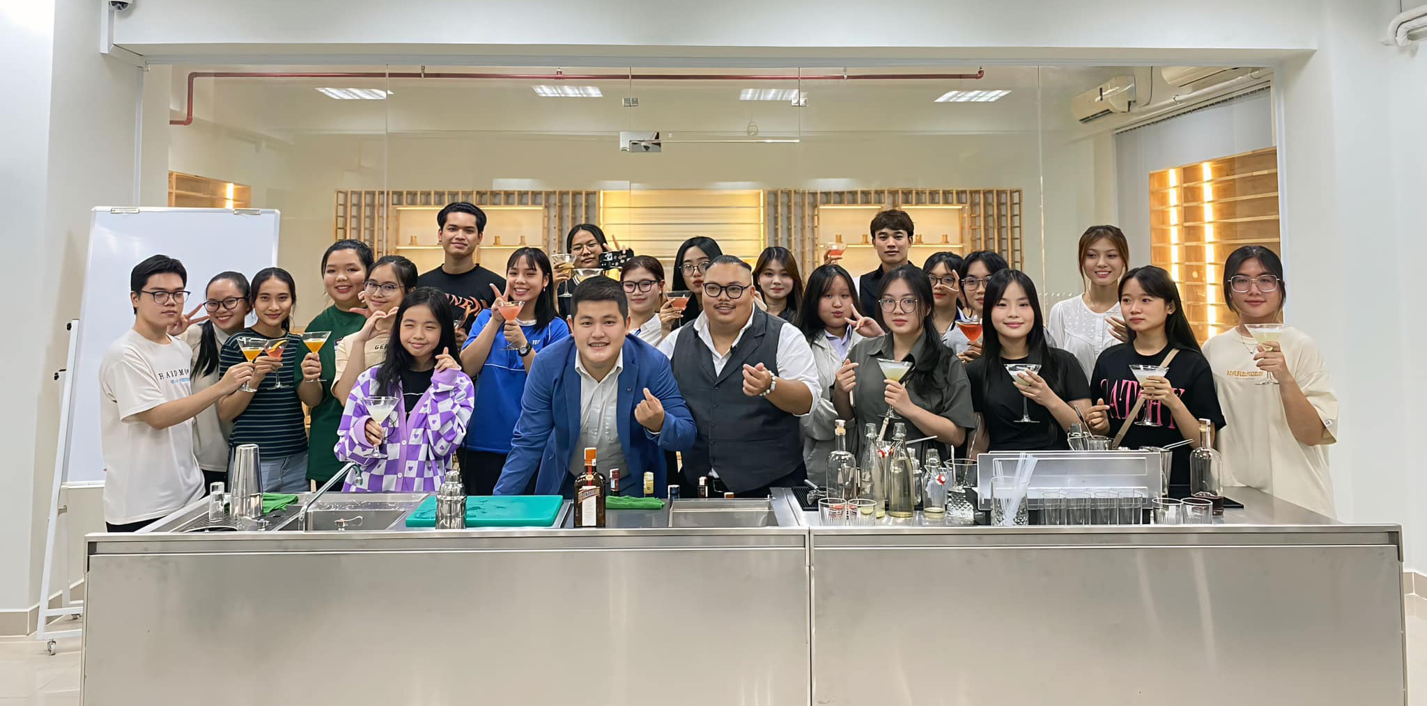 TRAINING FROM THE HEARTRAISING VIETNAM’S TOURISM INDUSTRY