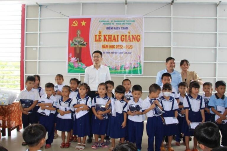 Rach Tram School Campus Officially Opened for Students in Bai Thom, Phu Quoc