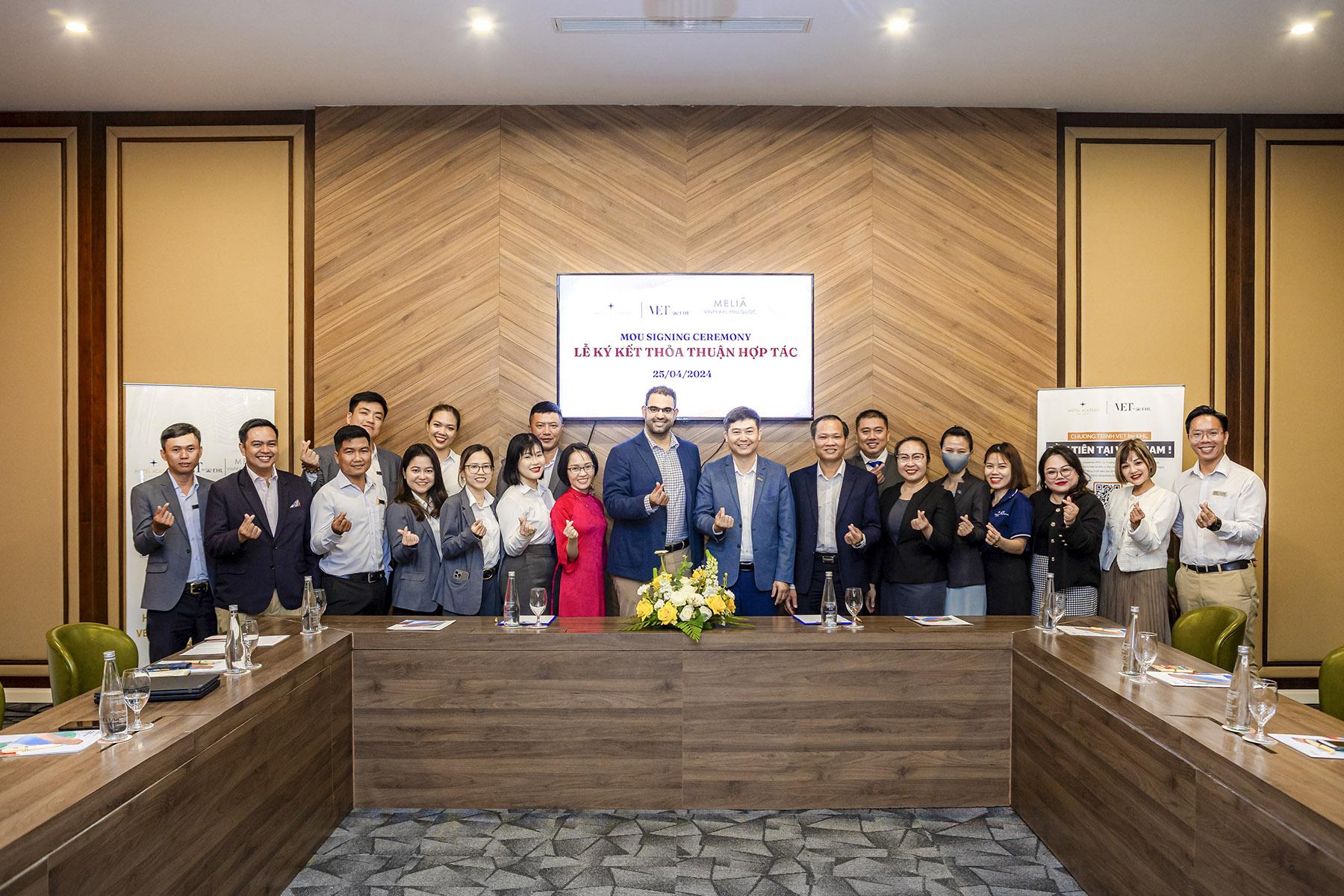 STRATEGIC PARTNERSHIP SIGNING BETWEEN HOTEL ACADEMY VIETNAM AND MELIÁ VINPEARL PHU QUOC
